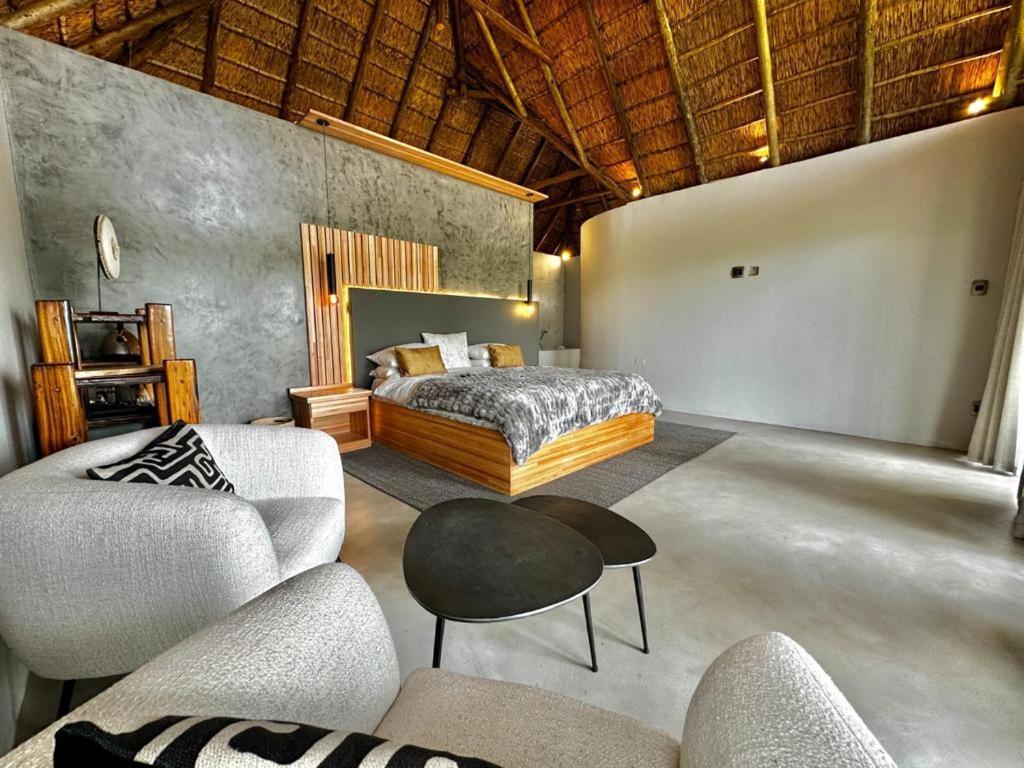 La Joya Lodge Conference Centre And Spa Pelindaba Экстерьер фото