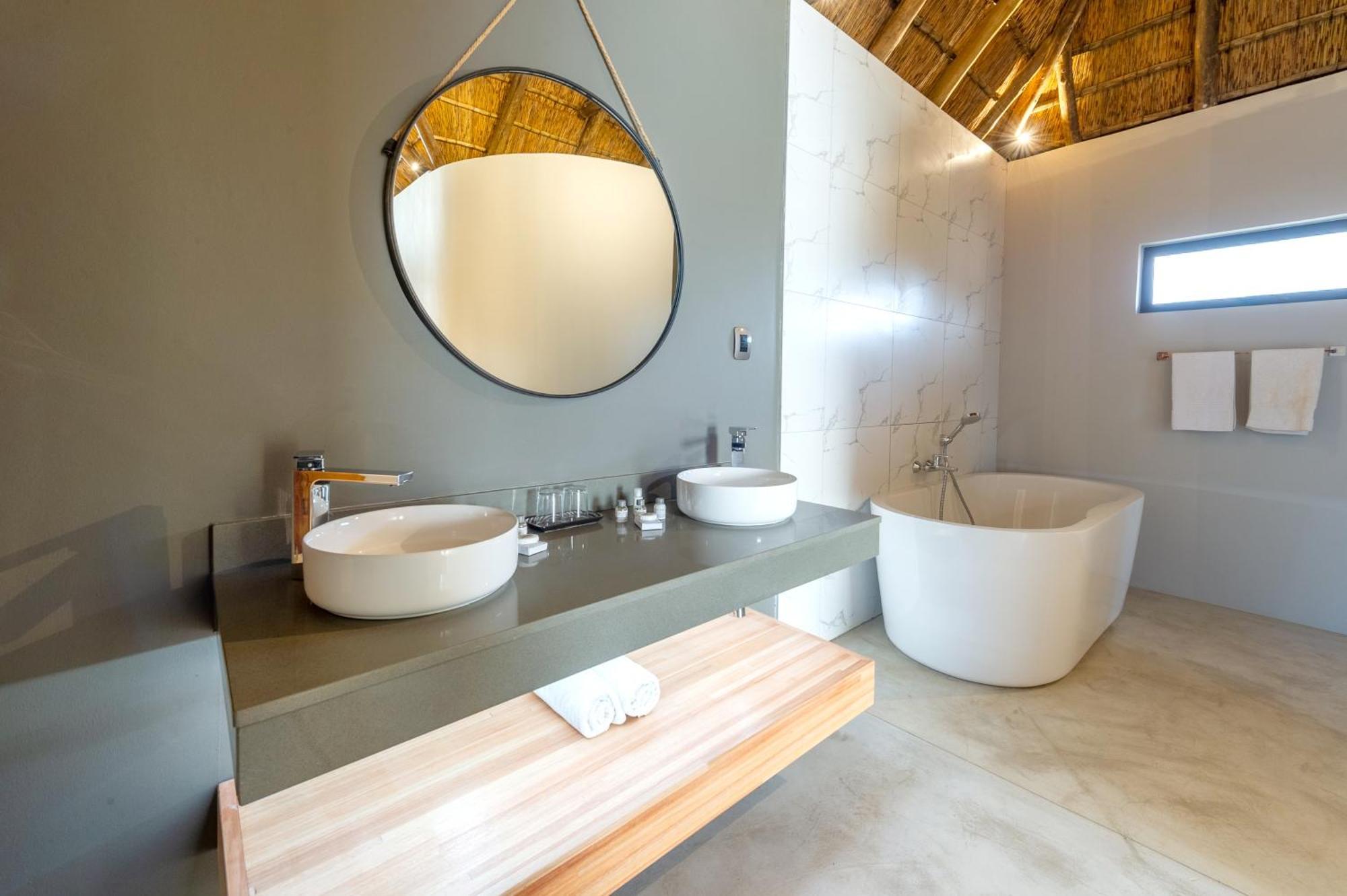 La Joya Lodge Conference Centre And Spa Pelindaba Экстерьер фото
